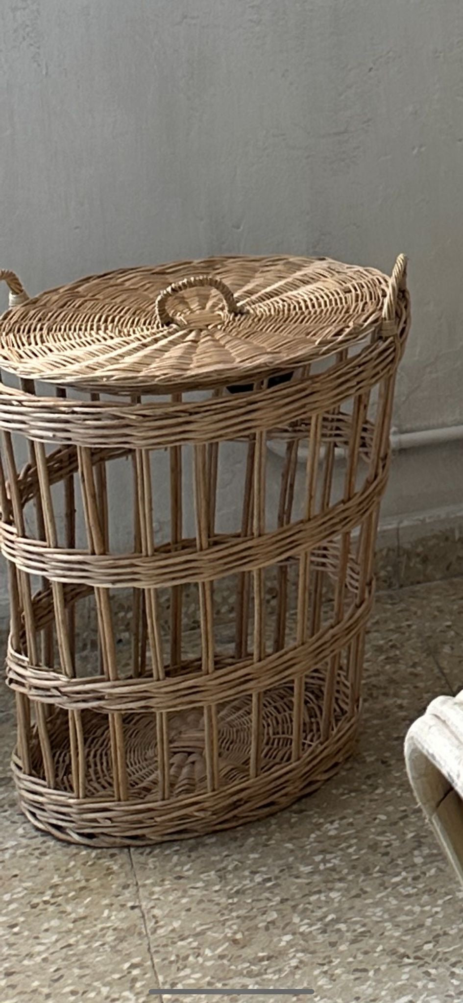 Cesta de mimbre Mila (con tapa)