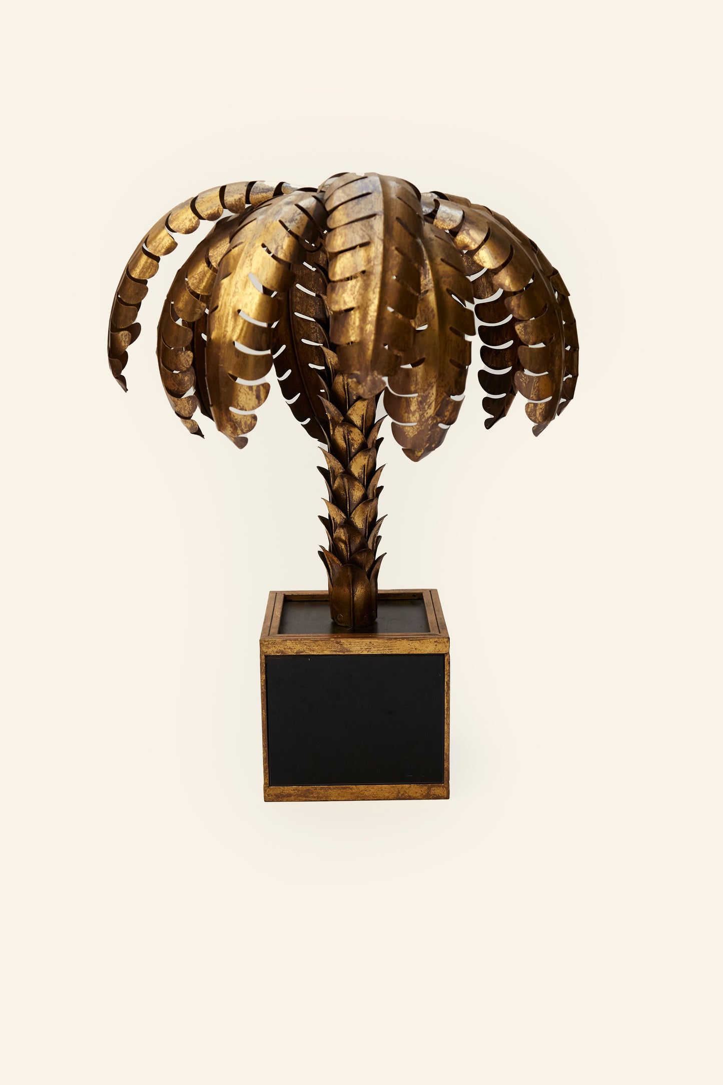Lámpara palmera dorada