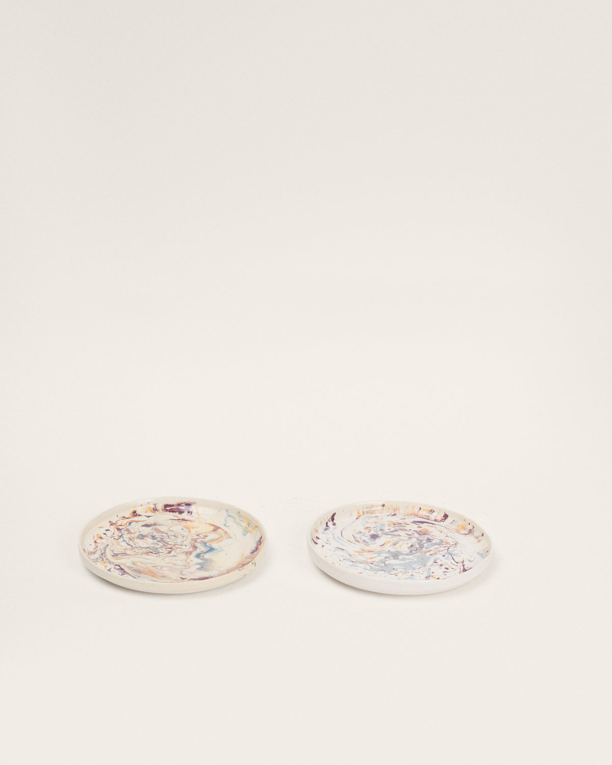 Marbled dessert plates (set of 2)