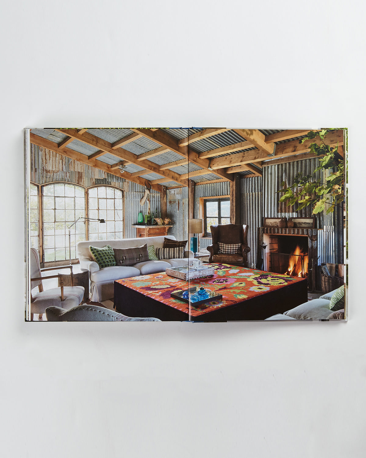 Isabel López-Quesada: AT HOME