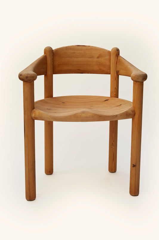 <tc>Wooden chair</tc>