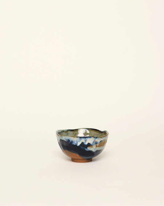 <tc>Small dark blue bowl</tc>