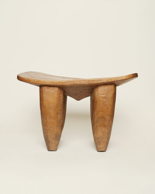Taburete africano de madera