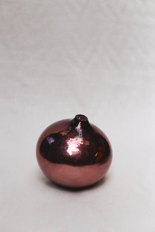 <transcy>Blown glass pomegranate ball</transcy>
