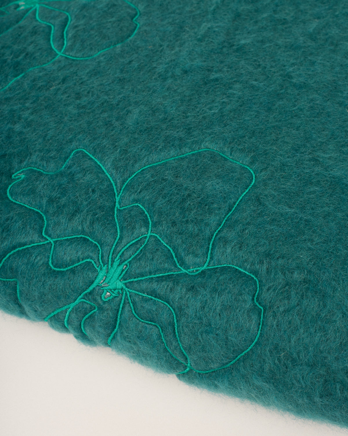 Green mohair blanket with lilium embroidery