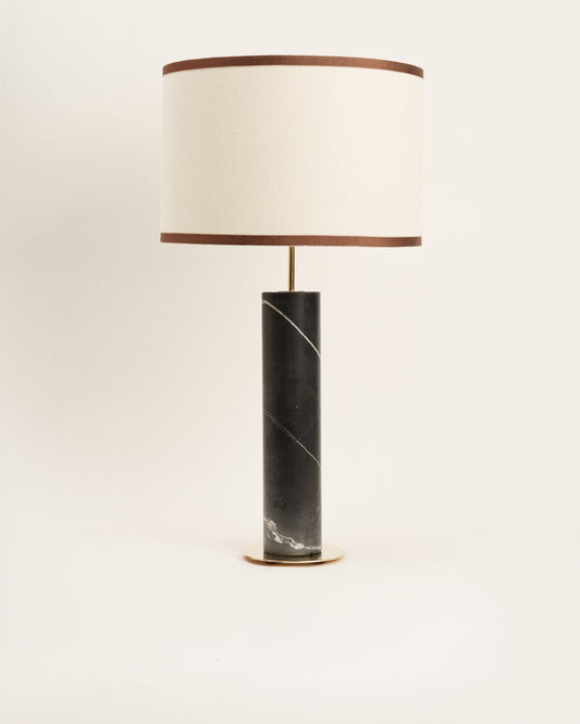 <transcy>White linen lampshade</transcy>