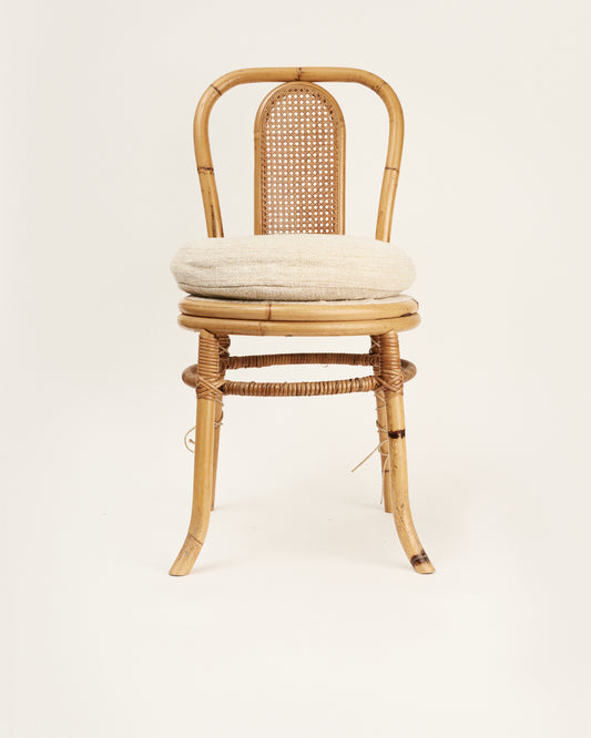 Juego de cuatro sillas vintage rattan y lino