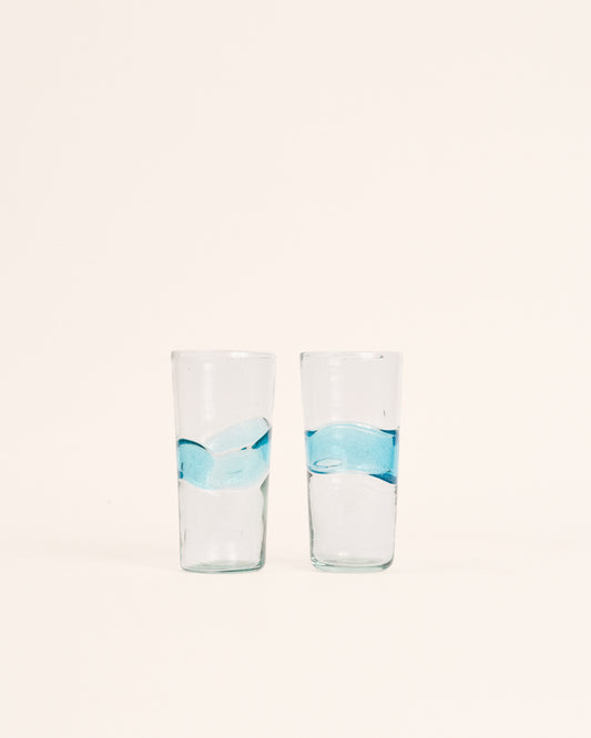 <transcy>Pair of tall turquoise spatter glasses</transcy>
