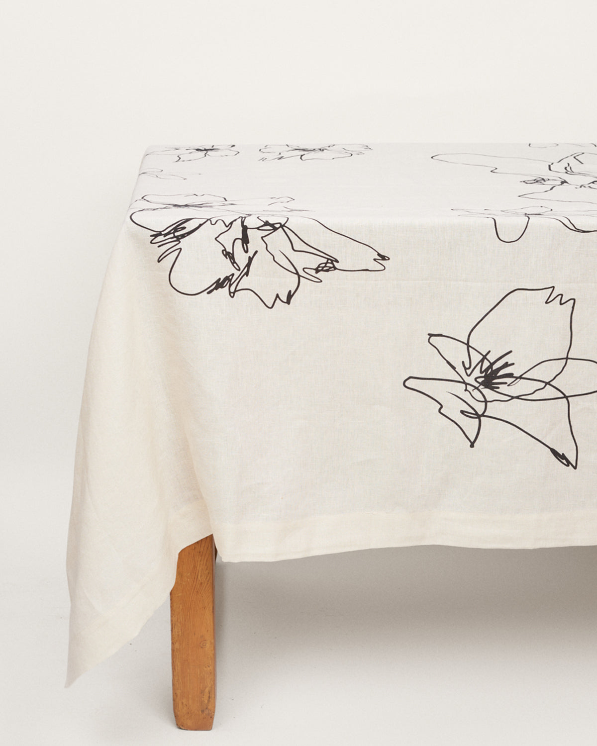 Lilium tablecloth