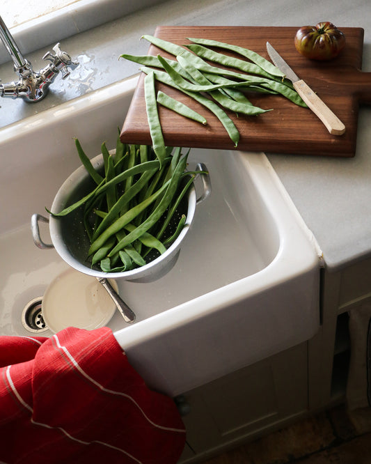 Rectangular cutting board
